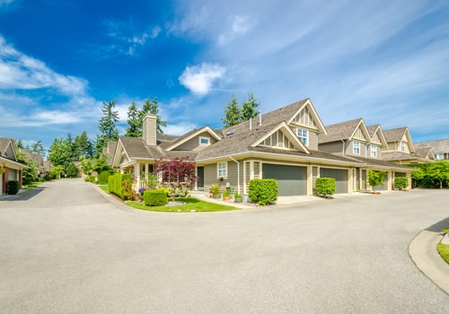 Pickering Real Estate - Lucy Chang, Sales Representative & Broker